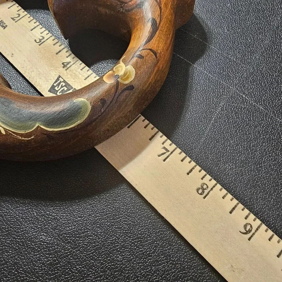 Floral Folk Art Handpainted Wood Carved Letter "G" Made in  USA Signed by Artist - Picture 9 of 10